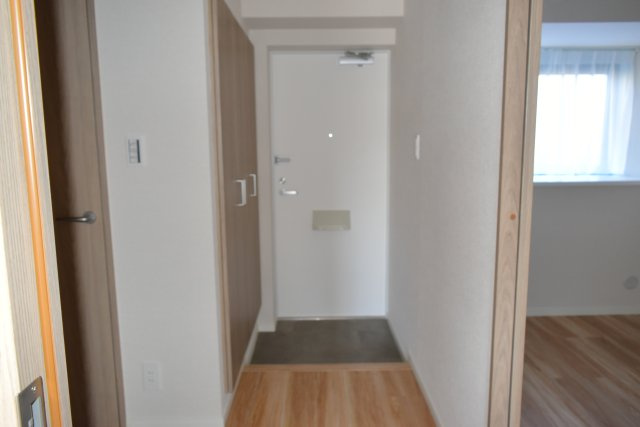 東大和市桜が丘４丁目の中古マンションの玄関