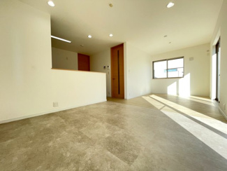 【居間・リビング】 | 立川市柏町4丁目　中古戸建　【全1棟】