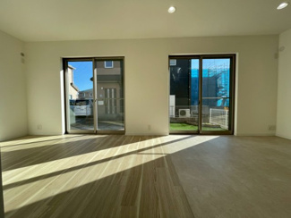 【居間・リビング】 | 立川市柏町4丁目　中古戸建　【全1棟】