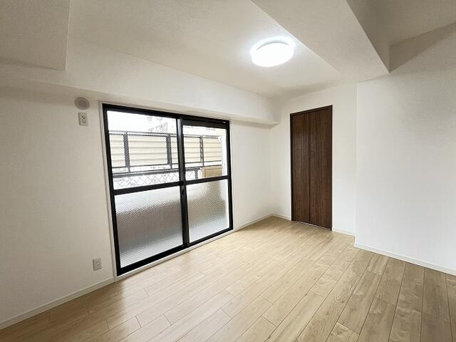 アコール小幡の洋室