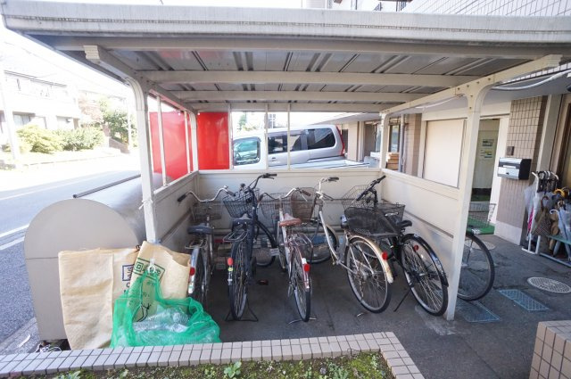 船橋市前原東１丁目の賃貸マンションのその他|自転車置き場です
