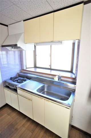 船橋市前原東１丁目の賃貸マンションのキッチン|広いキッチンでお料理もらくらくです