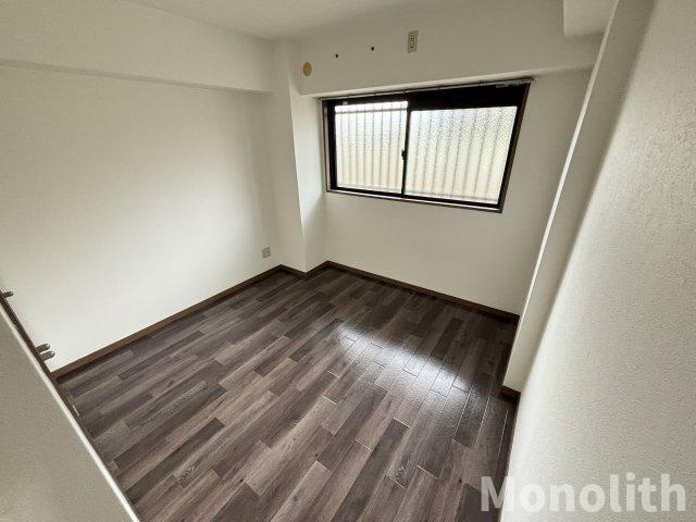 アヴニールHIKOの洋室