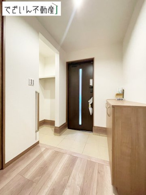 【玄関】 | ワイウッドコート熊谷市上之第9期　新築住宅 | ≪4号棟≫
現地(2025年9月撮影)