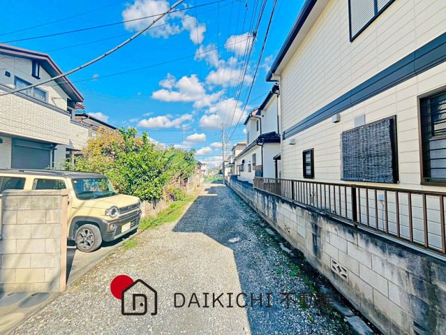 【前面道路含む現地写真】 | 桶川市末広3丁目　中古戸建