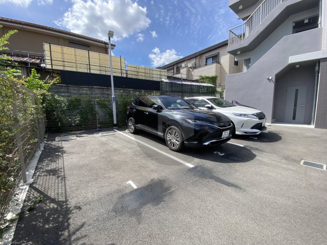 コージーコート6の駐車場