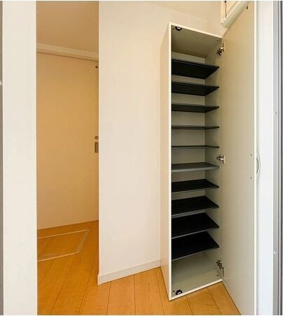 スプリングフォレスト壱番館の玄関