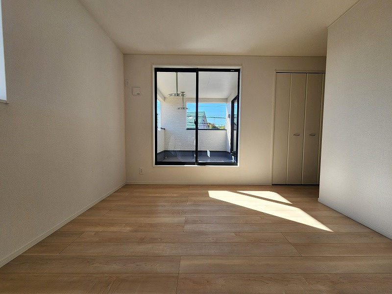 小牧市大字池之内　新築戸建　１号棟の洋室|明るい洋室です