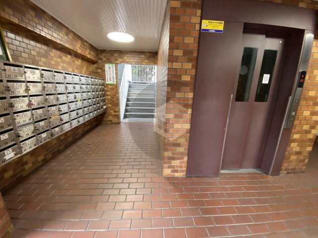 永和グランドハイツのロビー