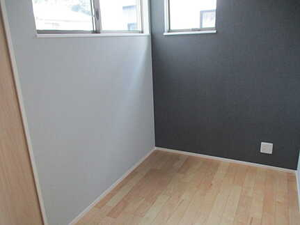 西区己斐上５丁目の洋室