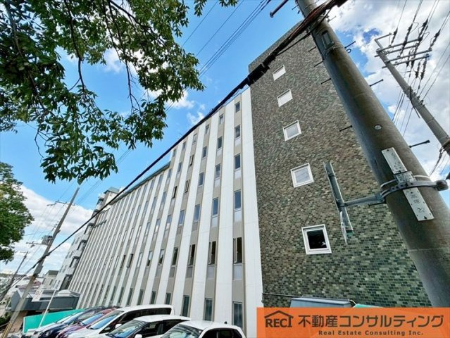 ニュー夙川マンションの外観