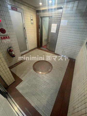 シャトー波除のロビー