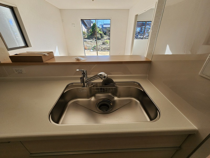 小牧市大字池之内　新築戸建　２号棟のキッチン|きれいなキッチンです