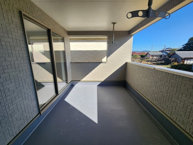 小牧市大字池之内　新築戸建　２号棟のバルコニー|雨でも安心、インナーバルコニー