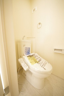 【トイレ】 | 【仲介手数料無料！！】府中市四谷４丁目　新築戸建て（全5棟）1号棟　4550万円