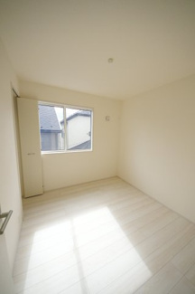 【洋室】 | 【仲介手数料無料！！】府中市四谷４丁目　新築戸建て（全5棟）1号棟　4550万円