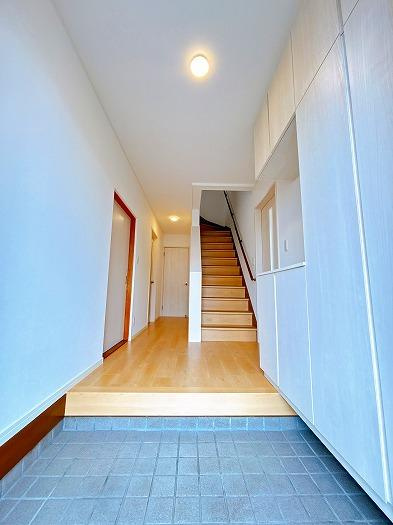 岡山市中区湊　リフォーム済み　中古一戸建て【仲介手数料無料】の玄関