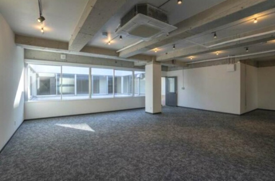 IPIAS Aoyama (イピアス青山)の外観