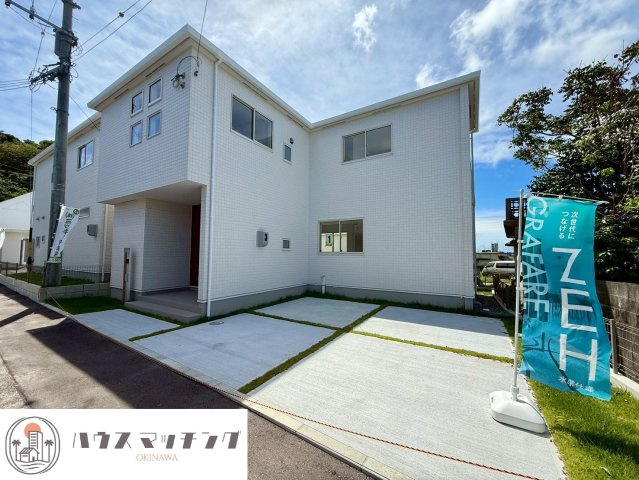 グラファーレ南城市玉城糸数 3期・1号棟の外観|南城市玉城糸数に全４棟誕生♪敷地39坪以上、並列２台駐車可！お気軽にお問い合わせください♪