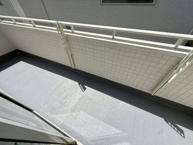 グラファーレ南城市玉城糸数 3期・1号棟のバルコニー|横幅のある用途多彩なバルコニー