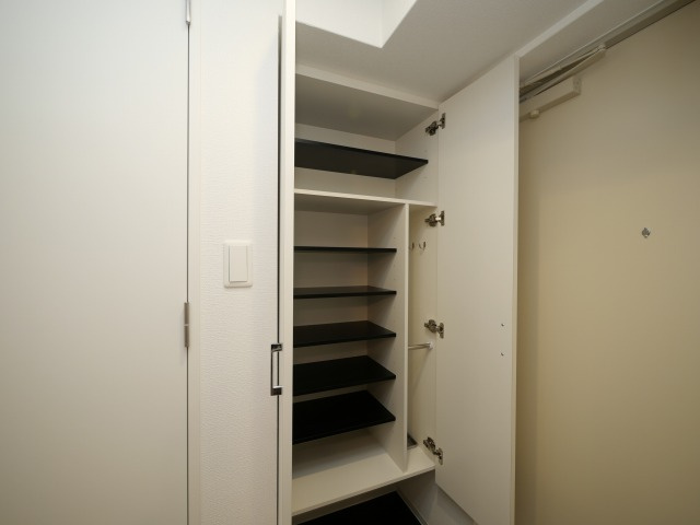 セレニテ新大阪ミラク壱番館の収納