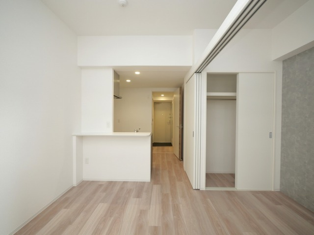 セレニテ新大阪ミラク壱番館の居間・リビング