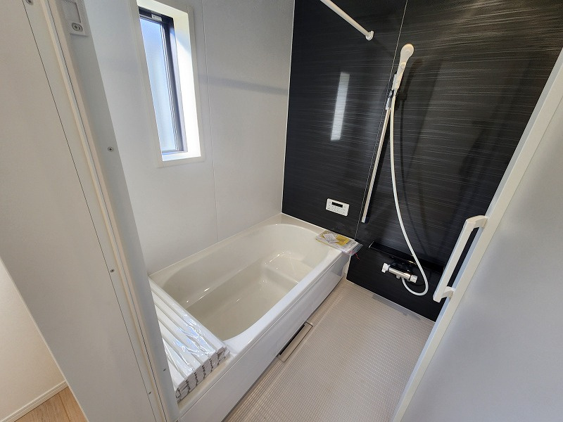 小牧市大字池之内　新築戸建　５号棟の浴室|ゆったり過ごせるお風呂です