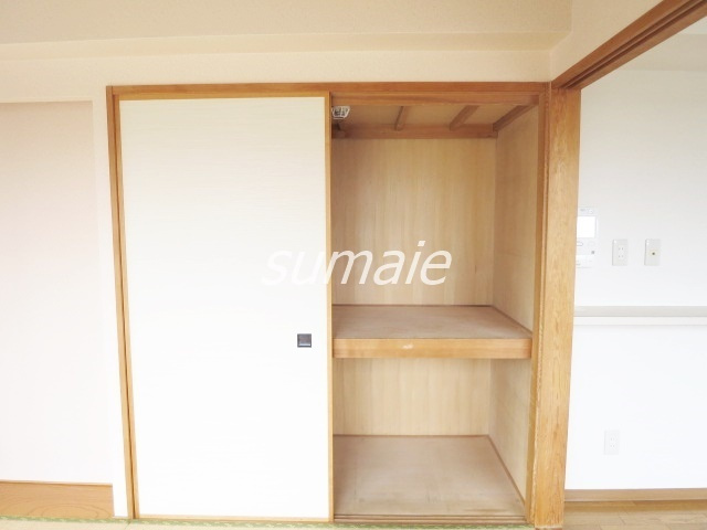 フクロク・ハイ・マンション３号館の収納|押入れあります！！