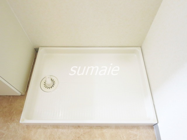 フクロク・ハイ・マンション３号館の内装|室内洗濯機置場です♪