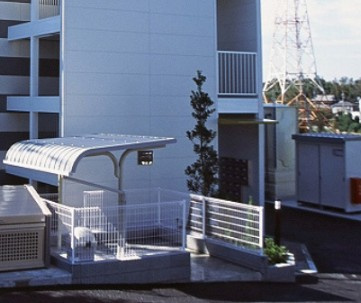 レオパレスネオのエントランス