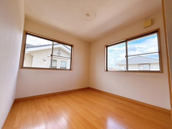 岡山市北区辰巳　中古一戸建て【仲介手数料無料】の洋室