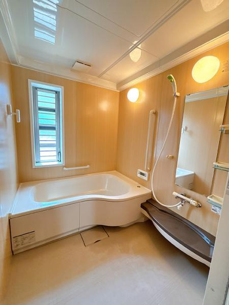 岡山市北区辰巳　中古一戸建て【仲介手数料無料】の浴室