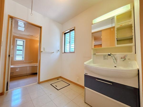 岡山市北区辰巳　中古一戸建て【仲介手数料無料】の独立洗面台