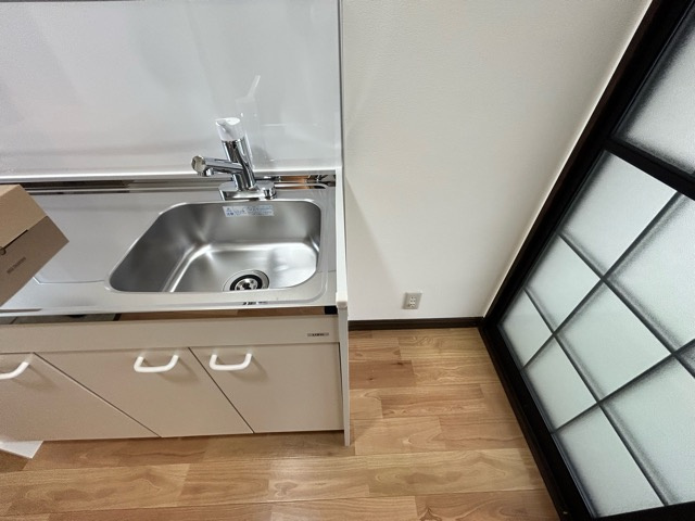 武蔵野市中町３丁目のアパートのキッチン