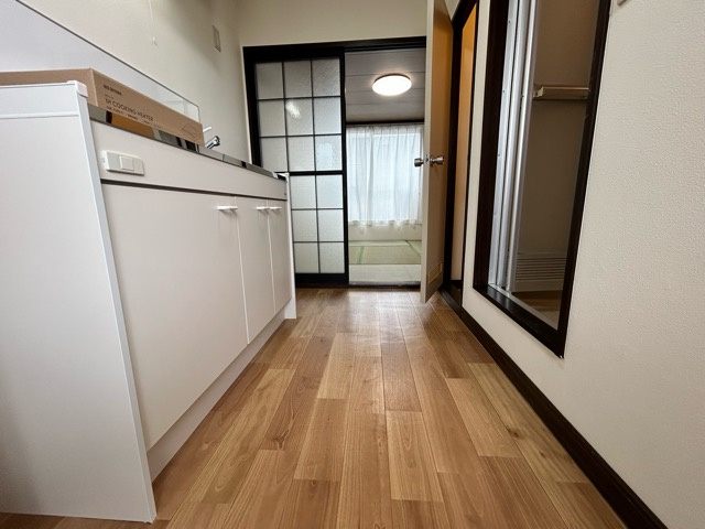 武蔵野市中町３丁目のアパートの居間・リビング