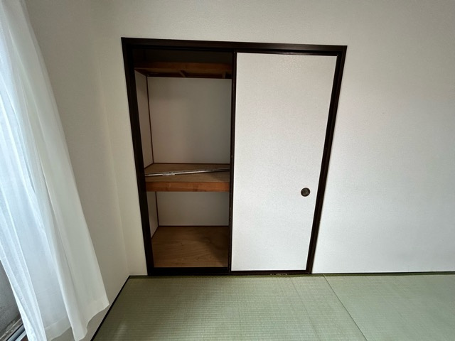 武蔵野市中町３丁目のアパートの収納