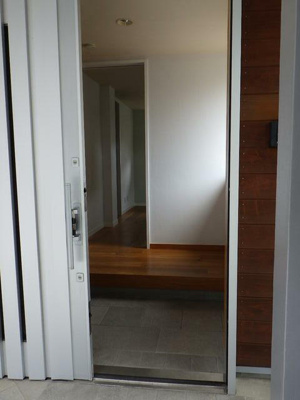 【玄関】 | 小港町貸家