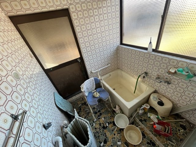 都城市太郎坊町の中古一戸建の浴室