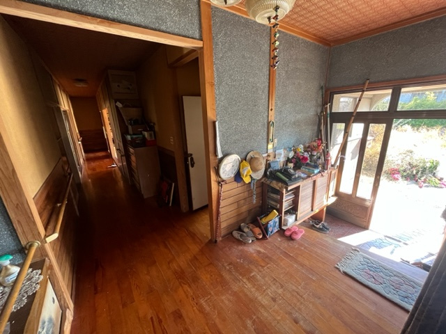 都城市太郎坊町の中古一戸建の玄関