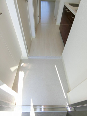 【玄関】 | エスリード大阪グランゲート | ゆったりとした玄関です