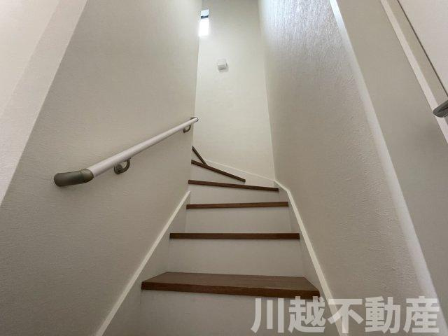 小・中学校もスーパーもコンビニも徒歩圏内の内装|経験豊富なスタッフがわかりやすくご案内いたします