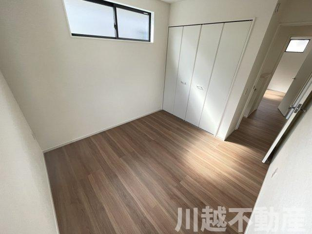 小・中学校もスーパーもコンビニも徒歩圏内の洋室|水曜のみ定休日です