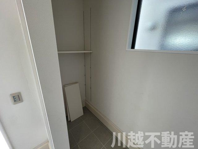 小・中学校もスーパーもコンビニも徒歩圏内の収納|店舗裏に喫煙所ございます