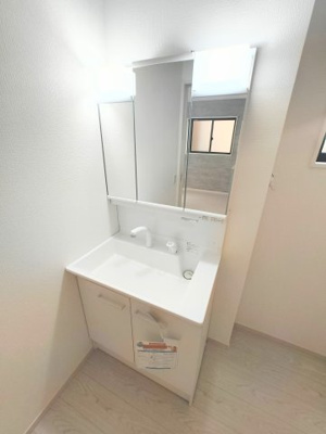 【独立洗面台】 | 名古屋市千種区小松町1期　新築戸建 | キャンペーン対象物件です♪詳細は弊社ホームページもしくはスタッフまでお気軽にお問合せ下さいませ♪ お役に立てる自信があります♪