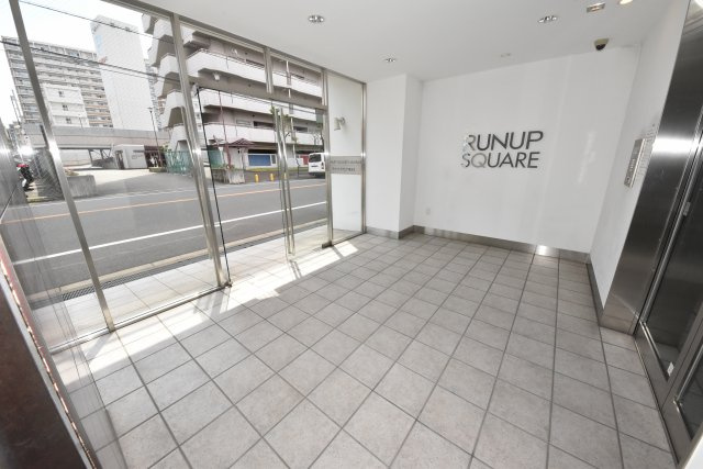 ラナップスクエア難波Ⅱのエントランス