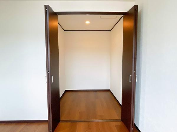 岡山市北区津高　リフォーム済み　中古一戸建て【仲介手数料無料】の洋室