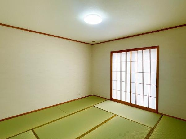 岡山市北区津高　リフォーム済み　中古一戸建て【仲介手数料無料】の洋室