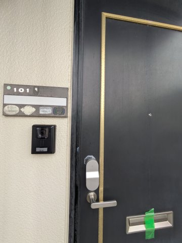 カーサよしはなⅡの玄関