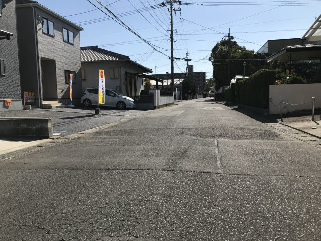 佐賀市神野西　第７　1号棟の前面道路含む現地写真|前面道路含む現地写真です