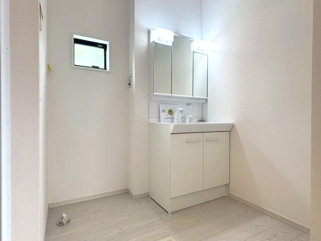 仲介手数料不要　KEIAIビルド合志市幾久富１期【南ヶ丘小・合志中】の独立洗面台